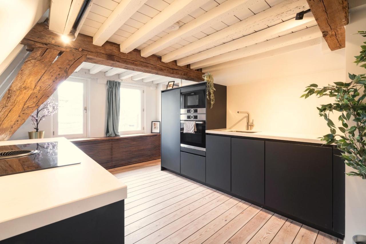 The Hendrik Square Apartment *