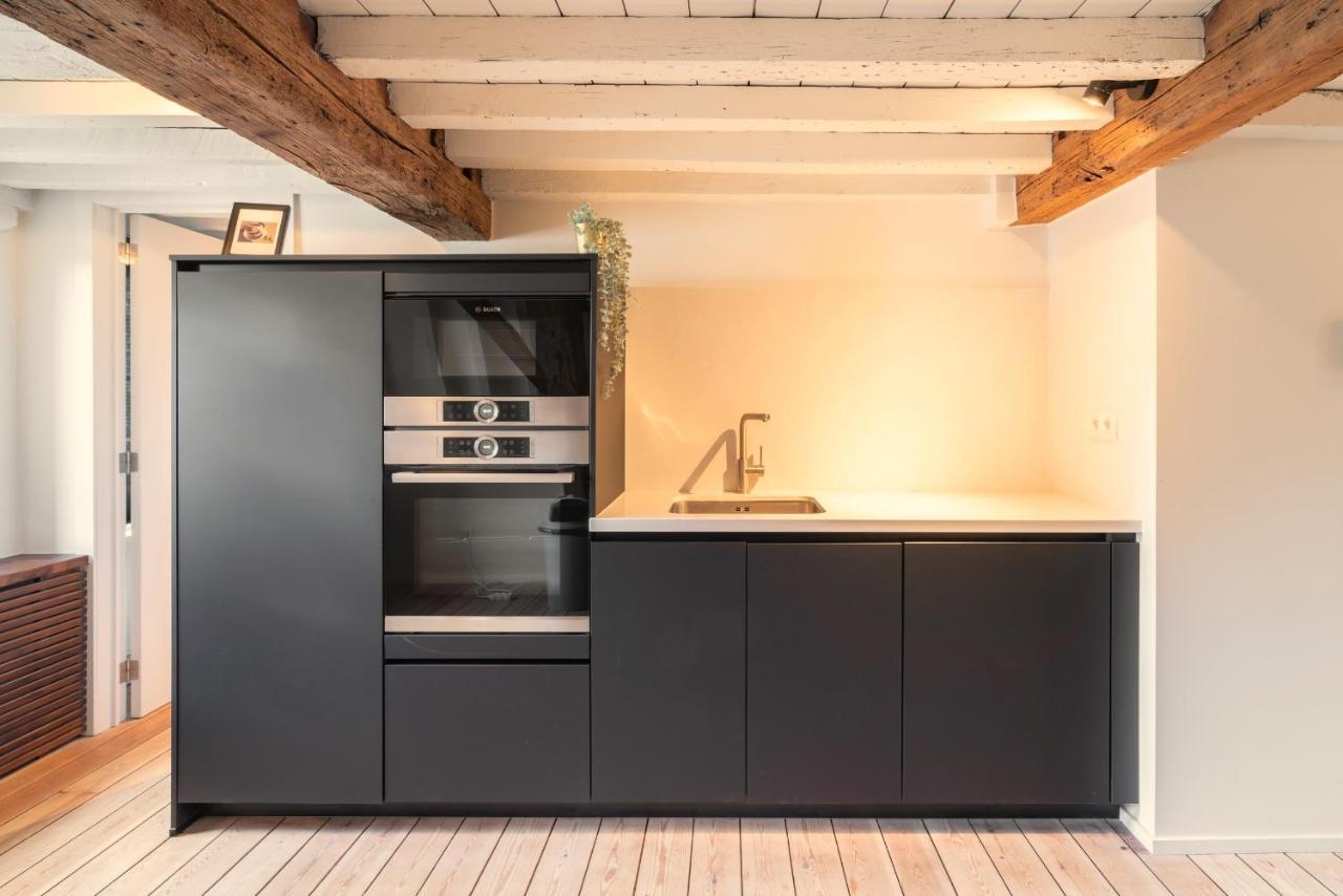 The Hendrik Square Apartment *