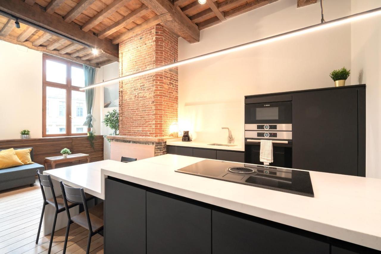 The Hendrik Square Apartment *